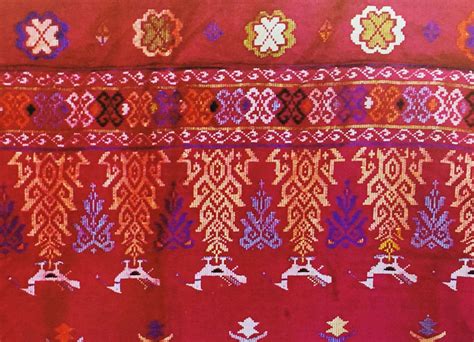  Colorful Karachi! A Textile Tapestry Woven with Threads of Tradition and Modernity